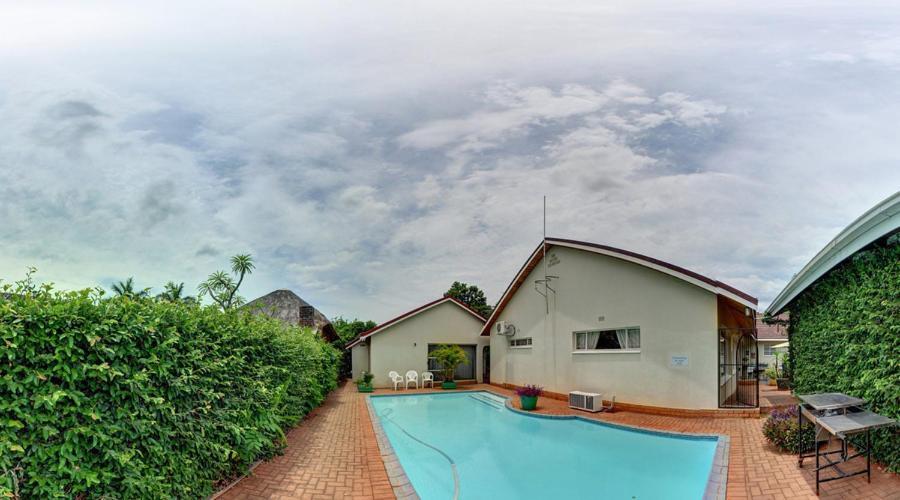 Bezuidenhout Guest House Malalane Exterior foto